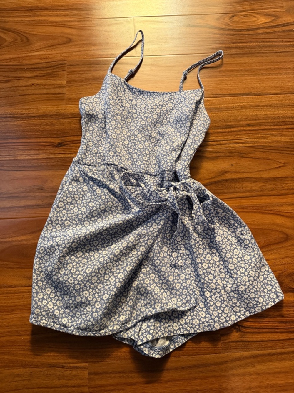 Altar'd State Blue Floral Romper with White Daisies